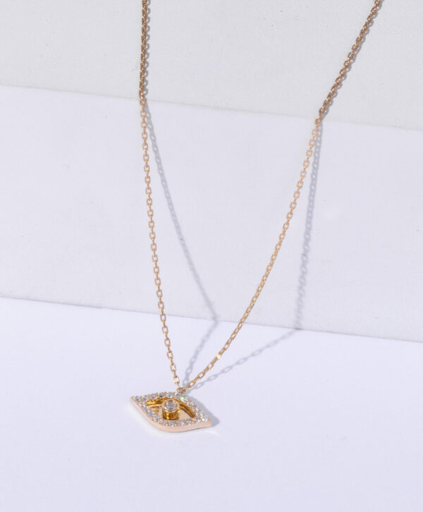 18K YELLOW GOLD EYE NECKLACE WITH WHITE DIAMOND