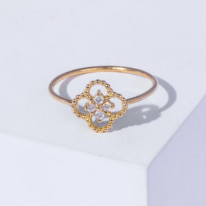 18K YELLOW GOLD RING WITH WHITE DIAMOND