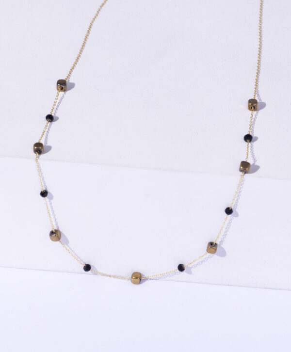 18K YELLOW GOLD NECKLACE WITH STONE