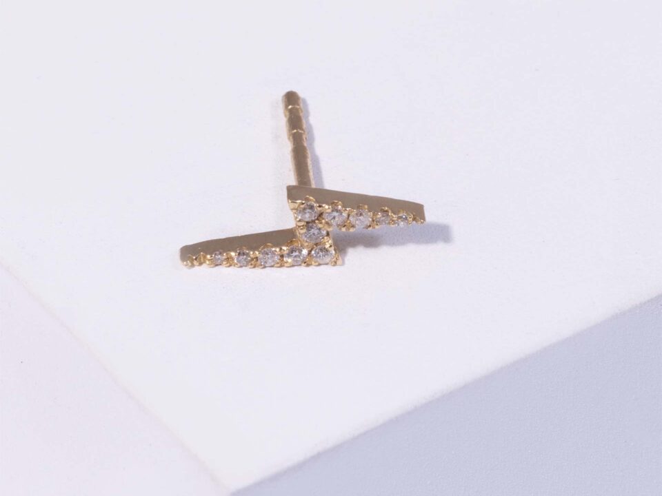 18K YELLOW GOLD SINGLE THUNDER EARRING WITH WHITE DIAMOND