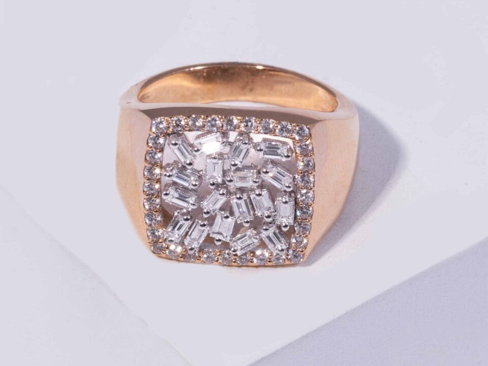 18K PINK GOLD RING WITH WHITE DIAMOND
