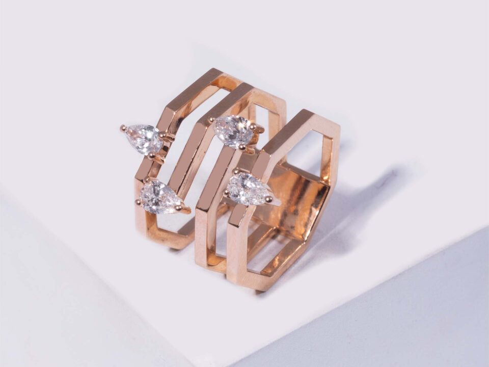 18K PINK GOLD RING WITH WHITE DIAMOND