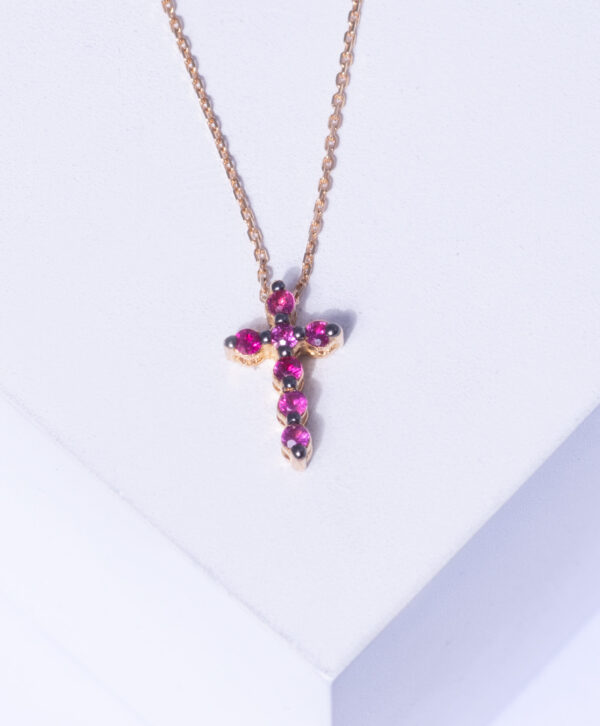 18K YELLOW GOLD CROSS NECKLACE WITH SEMI-PERCIOUS STONE