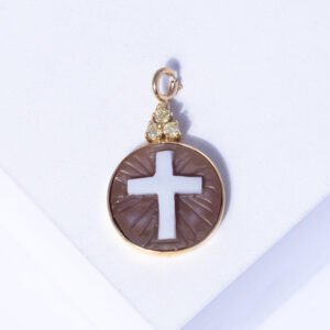 18K YELLOW GOLD CROSS PENDANT WHITH WHITE DIAMON