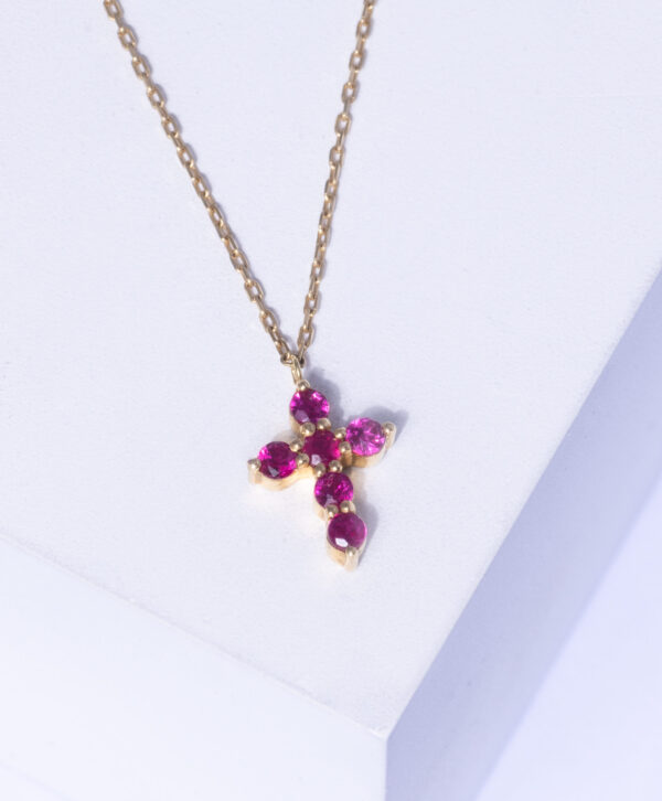 18K YELLOW GOLD CROSS NECKLACE WITH PINK STONE