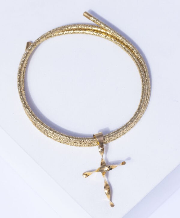 18K YELLOW GOLD CROSS NECKLACE