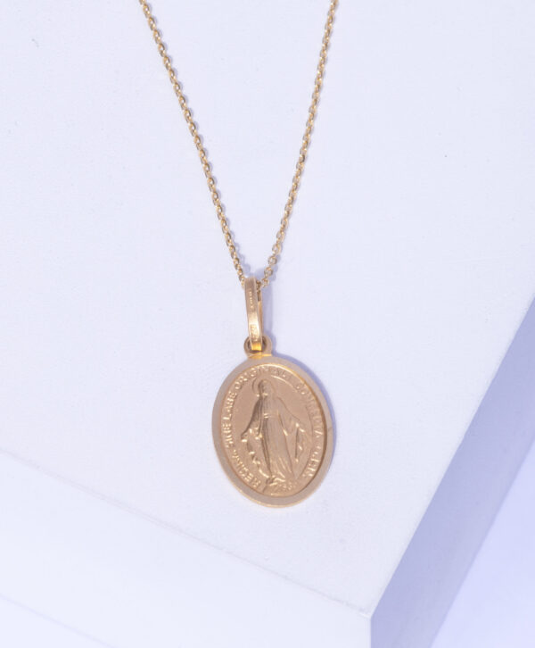 18K YELLOW GOLD VIRGIN MARY NECLACE