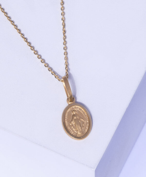 18K YELLOW GOLD VIRGIN MARY NECLACE