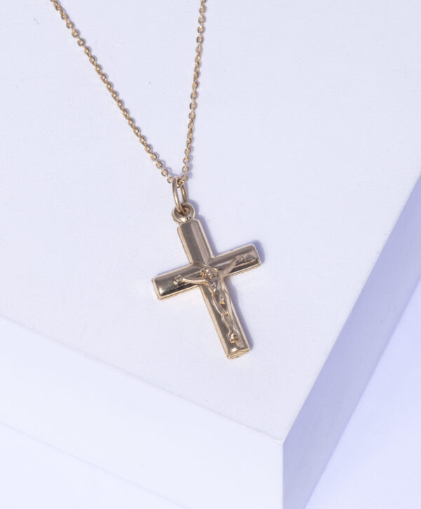 18K YELLOW GOLD CROSS NECKLACE