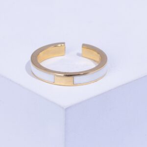 18K YELLOW GOLD RING WITH WHITE ENAMEL
