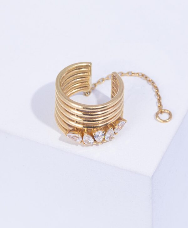 18K YELLOW GOLD  EARCUFF WITH WHITE  DIAMOND