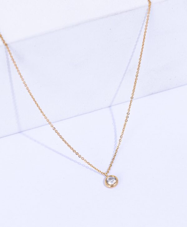 18K YELLOW GOLD NECKLACE WITH WHITE DIAMOND