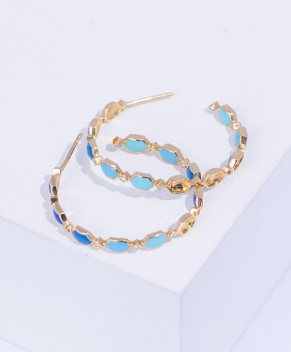 18K YELLOW GOLD EARRINGS WITH WHITE DIAMOND AND BLUE ENAMEL
