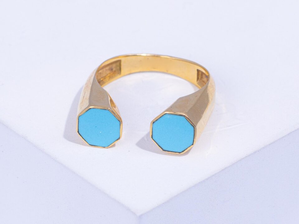 18K YELLOW GOLD PINKY RING WITH TURQUOISE STONE